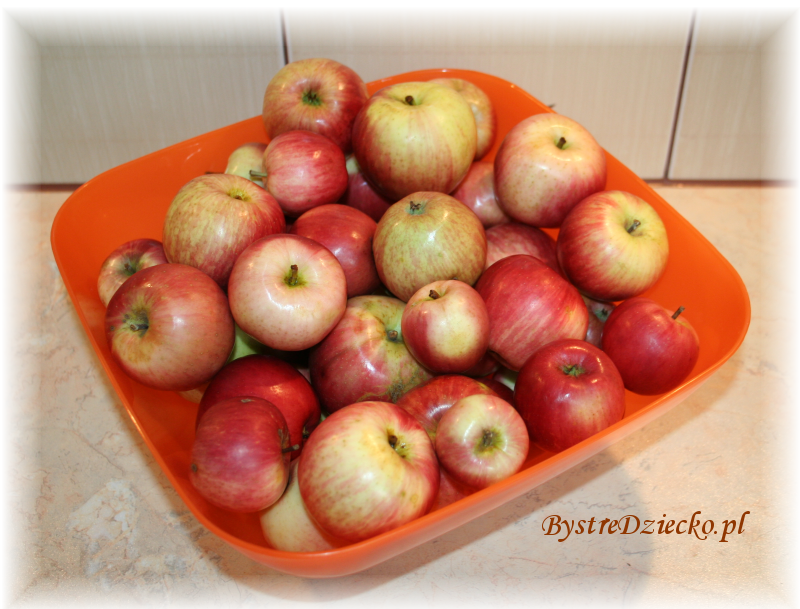 Suszone owoce na zimę - suszone jabłka dla dzieci