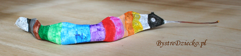 DIY Kolorowe owady z darów natury - strąków glediczji w ramach prac plastycznych dla dzieci